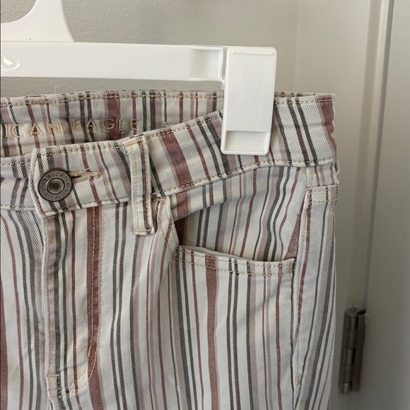 American Eagle High Waisted Striped Jeans - Picture 5 of 11
